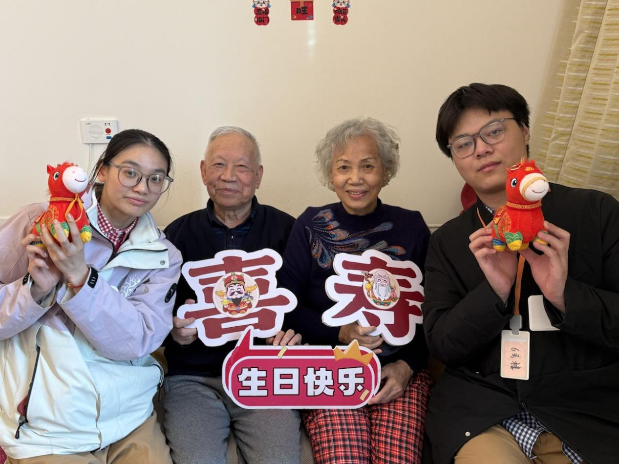 手握美国绿卡16年，82岁夫妻毅然回国养老：泰康之家，给了他们一个无法拒绝的理由
